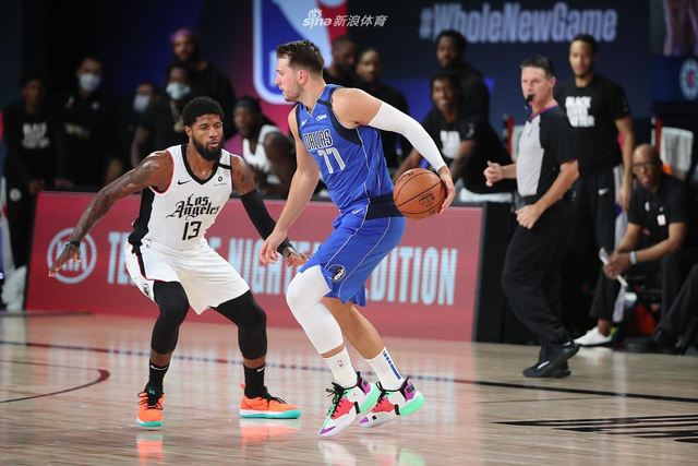 和内容布局 和内容布局