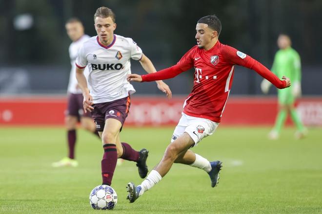 利用控线牵 利用控线牵